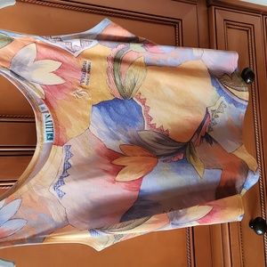 LILYS OF BEVERLY HILLS TOP